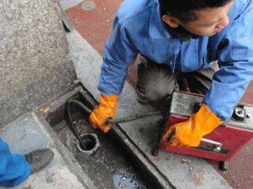 文城镇疏通下水道